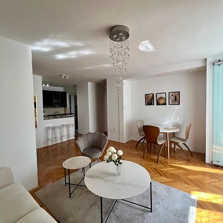 Ruby Luxury Central Apartment Σκόπια Εξωτερικό φωτογραφία